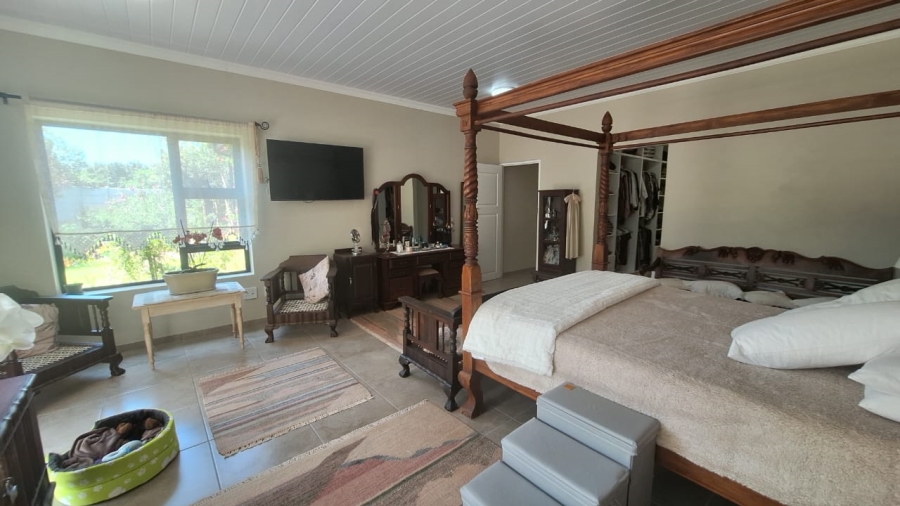 4 Bedroom Property for Sale in Stilbaai Wes Western Cape